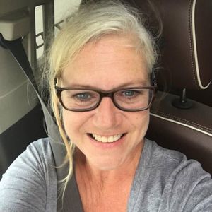 Meet your Posher, Deanna